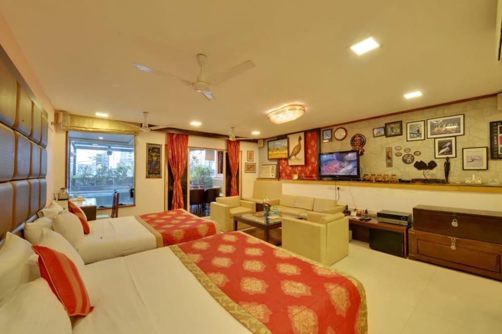 Regal Enclave Hotel Mumbai Bagian luar foto