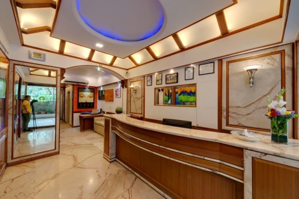 Regal Enclave Hotel Mumbai Bagian luar foto