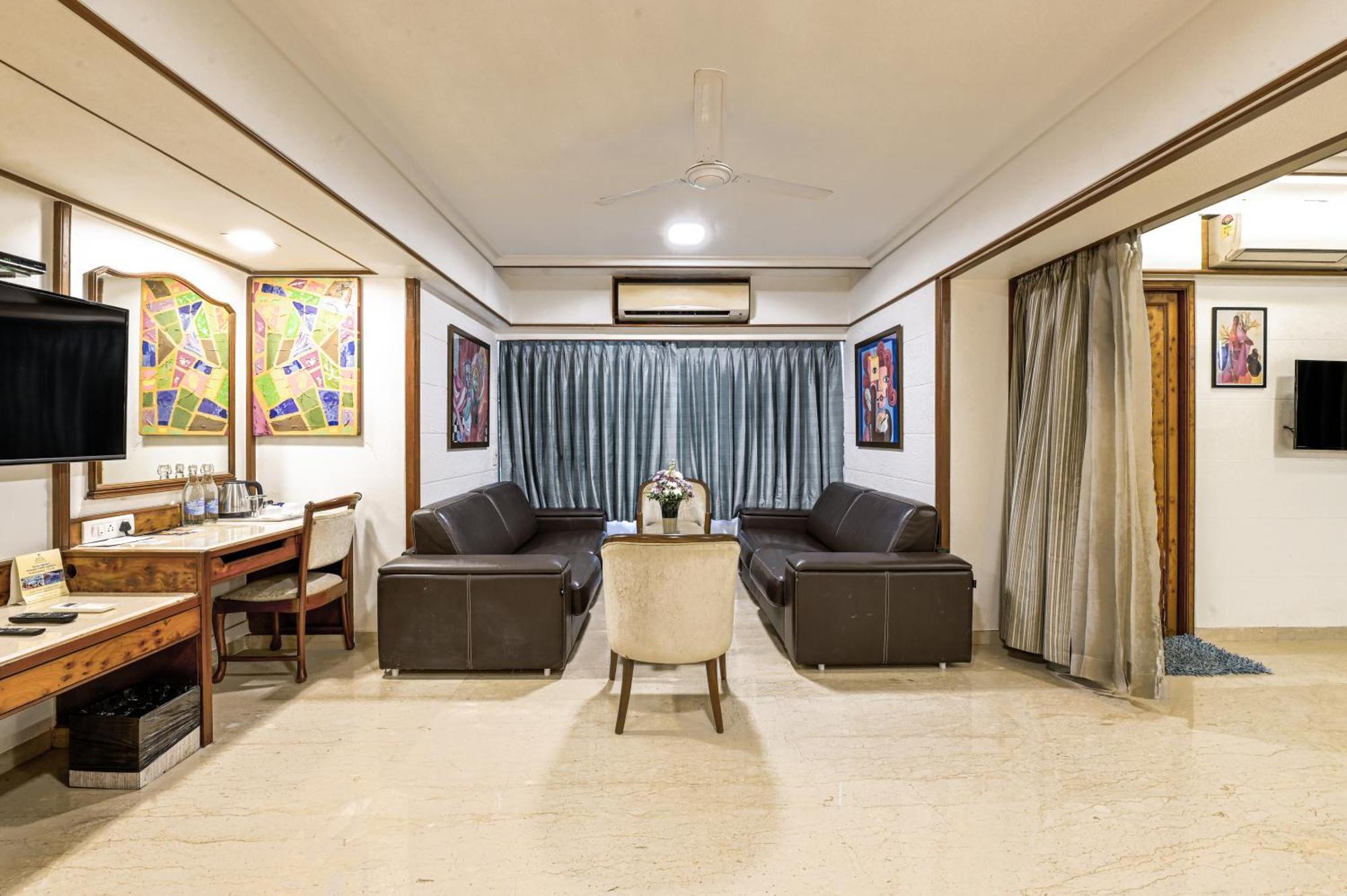 Regal Enclave Hotel Mumbai Bagian luar foto