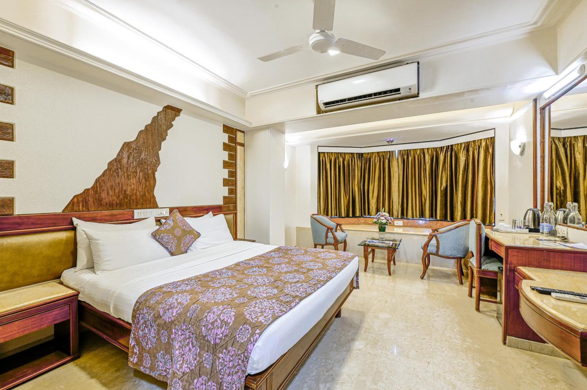 Regal Enclave Hotel Mumbai Bagian luar foto