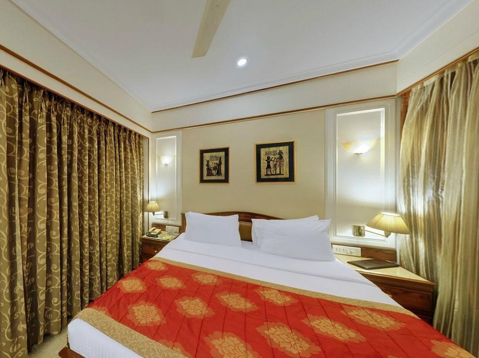 Regal Enclave Hotel Mumbai Bagian luar foto